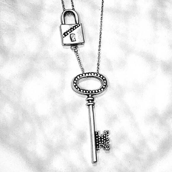 NECKLACE - Picture 2 of 4